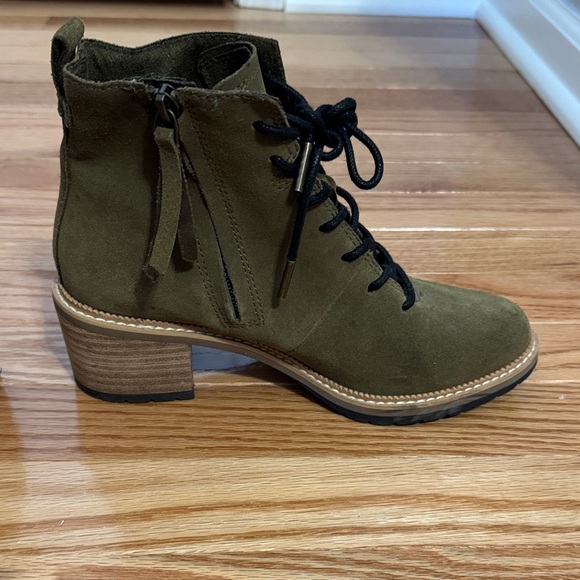 Toms Forest Green Lace-Up Boots - Picture 12 of 15